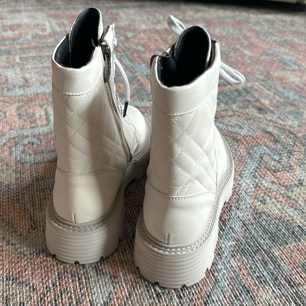 La Canadienne Yasmine Platform Waterproof Combat Boot - Picture 6 of 9